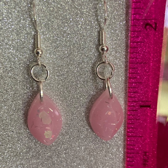 Earrings - Picture 5 of 8